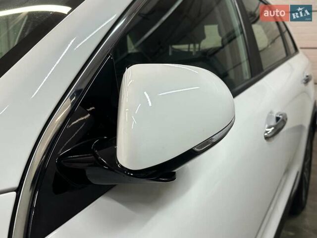 Белый Киа Niro, объемом двигателя 0 л и пробегом 52 тыс. км за 24300 $, фото 10 на Automoto.ua