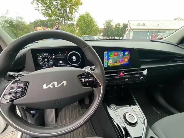 Білий Кіа Niro, об'ємом двигуна 0 л та пробігом 2 тис. км за 17000 $, фото 4 на Automoto.ua