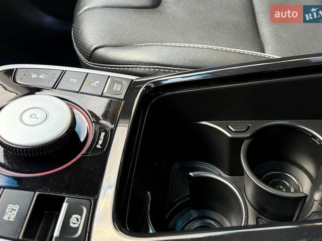 Белый Киа Niro, объемом двигателя 0 л и пробегом 94 тыс. км за 21900 $, фото 93 на Automoto.ua