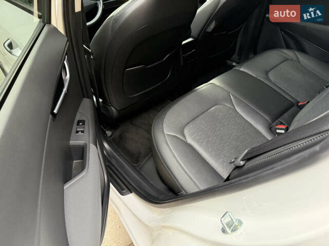 Белый Киа Niro, объемом двигателя 0 л и пробегом 26 тыс. км за 26500 $, фото 12 на Automoto.ua