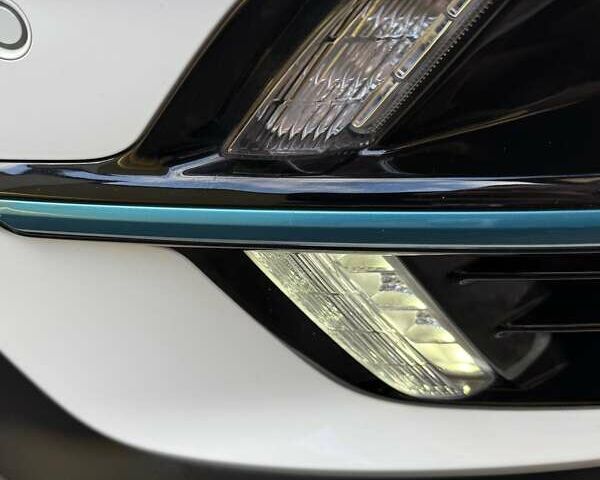 Белый Киа Niro, объемом двигателя 0 л и пробегом 94 тыс. км за 21900 $, фото 20 на Automoto.ua