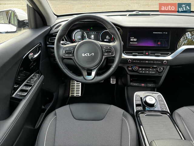 Белый Киа Niro, объемом двигателя 0 л и пробегом 44 тыс. км за 24600 $, фото 48 на Automoto.ua