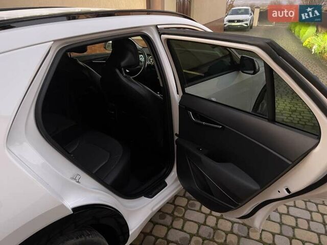 Білий Кіа Niro, об'ємом двигуна 0 л та пробігом 90 тис. км за 25300 $, фото 44 на Automoto.ua
