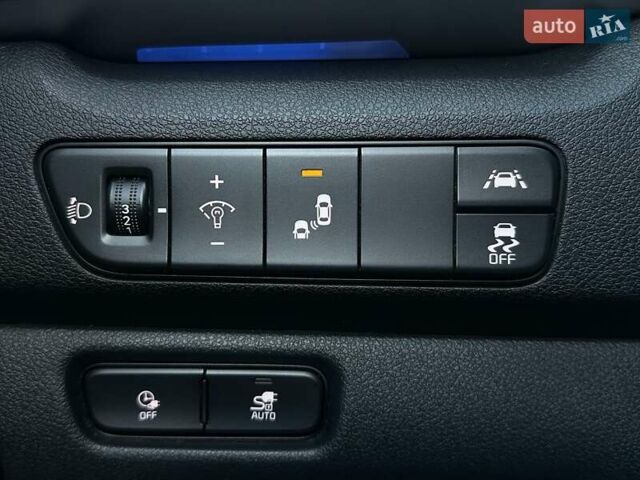 Білий Кіа Niro, об'ємом двигуна 0 л та пробігом 59 тис. км за 24900 $, фото 7 на Automoto.ua