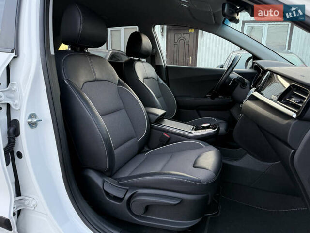 Белый Киа Niro, объемом двигателя 0 л и пробегом 53 тыс. км за 24400 $, фото 87 на Automoto.ua