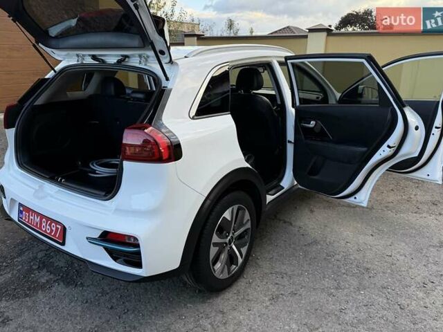 Белый Киа Niro, объемом двигателя 0 л и пробегом 94 тыс. км за 21900 $, фото 65 на Automoto.ua