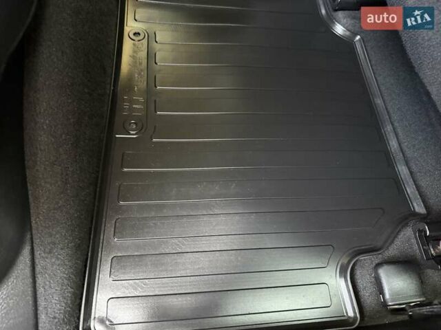 Белый Киа Niro, объемом двигателя 0 л и пробегом 94 тыс. км за 21900 $, фото 140 на Automoto.ua