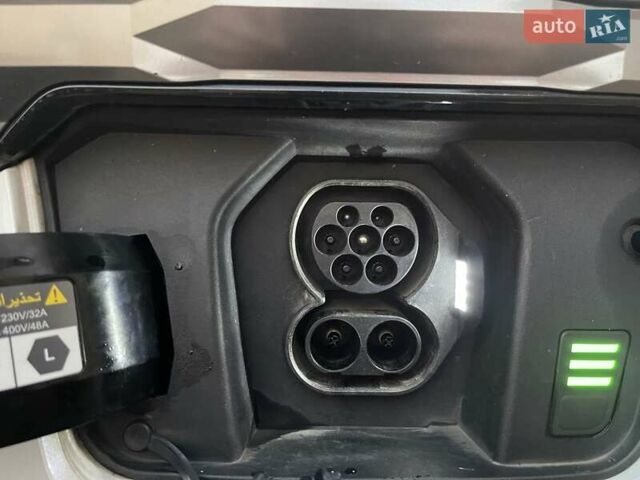 Білий Кіа Niro, об'ємом двигуна 0 л та пробігом 90 тис. км за 25300 $, фото 18 на Automoto.ua