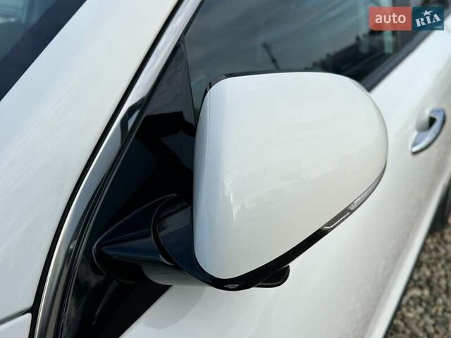 Білий Кіа Niro, об'ємом двигуна 0 л та пробігом 31 тис. км за 24800 $, фото 28 на Automoto.ua