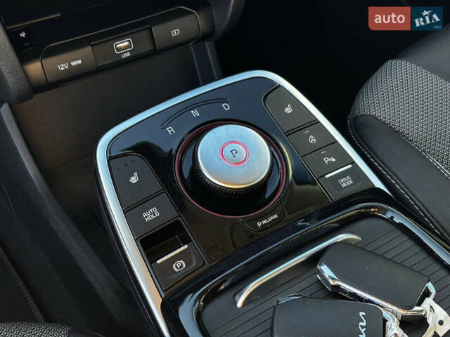 Білий Кіа Niro, об'ємом двигуна 0 л та пробігом 44 тис. км за 23900 $, фото 37 на Automoto.ua
