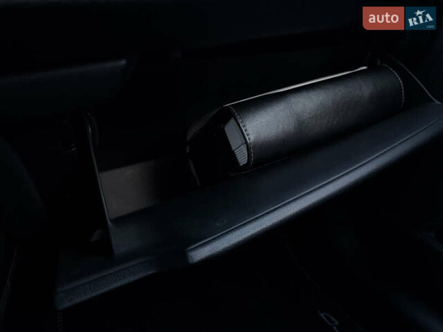 Білий Кіа Niro, об'ємом двигуна 0 л та пробігом 44 тис. км за 24500 $, фото 83 на Automoto.ua