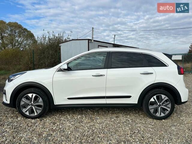 Білий Кіа Niro, об'ємом двигуна 0 л та пробігом 31 тис. км за 24800 $, фото 21 на Automoto.ua