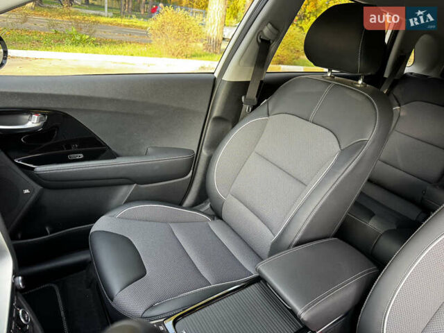 Белый Киа Niro, объемом двигателя 0 л и пробегом 44 тыс. км за 24600 $, фото 41 на Automoto.ua