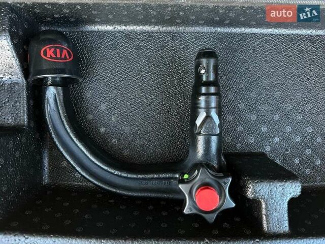 Білий Кіа Niro, об'ємом двигуна 0 л та пробігом 31 тис. км за 24800 $, фото 91 на Automoto.ua
