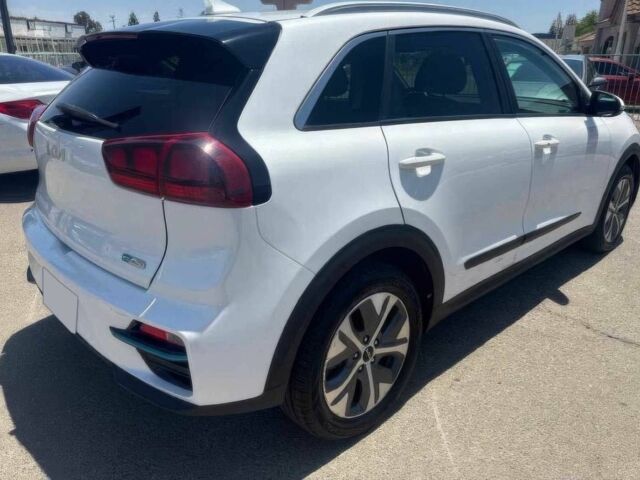 Белый Киа Niro, объемом двигателя 0 л и пробегом 15 тыс. км за 17000 $, фото 2 на Automoto.ua