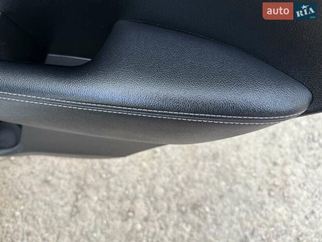 Белый Киа Niro, объемом двигателя 0 л и пробегом 94 тыс. км за 21900 $, фото 135 на Automoto.ua