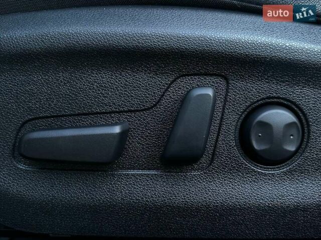 Білий Кіа Niro, об'ємом двигуна 0 л та пробігом 59 тис. км за 24900 $, фото 37 на Automoto.ua