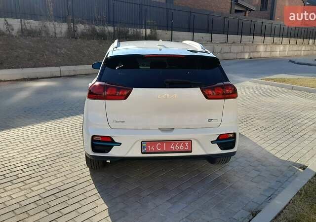 Белый Киа Niro, объемом двигателя 0 л и пробегом 131 тыс. км за 18600 $, фото 6 на Automoto.ua