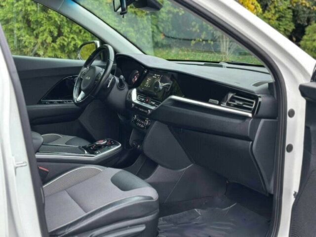 Белый Киа Niro, объемом двигателя 0 л и пробегом 13 тыс. км за 12000 $, фото 8 на Automoto.ua