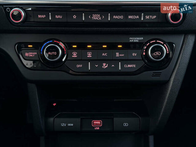 Белый Киа Niro, объемом двигателя 0 л и пробегом 53 тыс. км за 24400 $, фото 57 на Automoto.ua