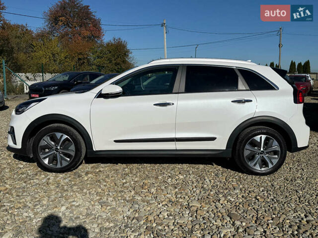 Білий Кіа Niro, об'ємом двигуна 0 л та пробігом 44 тис. км за 24500 $, фото 16 на Automoto.ua