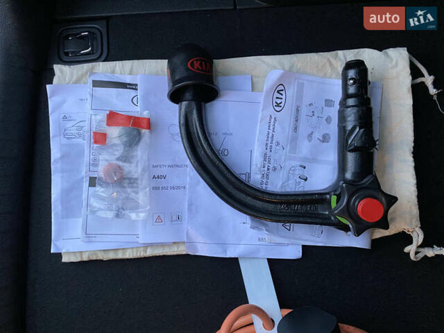 Белый Киа Niro, объемом двигателя 0 л и пробегом 21 тыс. км за 21999 $, фото 65 на Automoto.ua