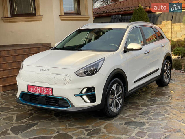 Белый Киа Niro, объемом двигателя 0 л и пробегом 21 тыс. км за 21999 $, фото 1 на Automoto.ua