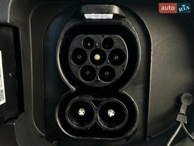 Білий Кіа Niro, об'ємом двигуна 0 л та пробігом 31 тис. км за 24800 $, фото 18 на Automoto.ua