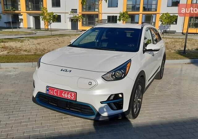 Белый Киа Niro, объемом двигателя 0 л и пробегом 131 тыс. км за 18600 $, фото 2 на Automoto.ua