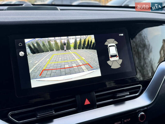 Білий Кіа Niro, об'ємом двигуна 0 л та пробігом 30 тис. км за 24700 $, фото 22 на Automoto.ua