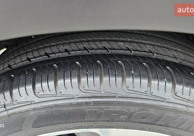 Белый Киа Niro, объемом двигателя 0 л и пробегом 131 тыс. км за 19999 $, фото 15 на Automoto.ua