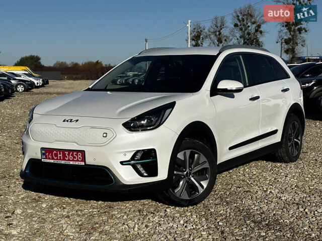 Білий Кіа Niro, об'ємом двигуна 0 л та пробігом 44 тис. км за 23900 $, фото 10 на Automoto.ua