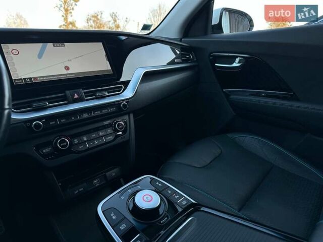 Білий Кіа Niro, об'ємом двигуна 0 л та пробігом 59 тис. км за 24900 $, фото 74 на Automoto.ua