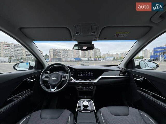 Білий Кіа Niro, об'ємом двигуна 0 л та пробігом 136 тис. км за 20500 $, фото 31 на Automoto.ua