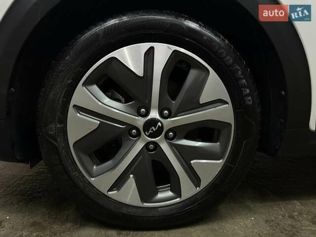 Белый Киа Niro, объемом двигателя 0 л и пробегом 47 тыс. км за 24900 $, фото 33 на Automoto.ua