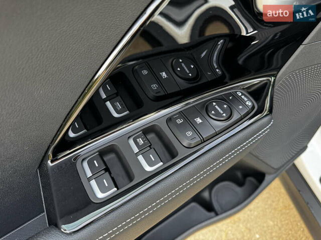 Белый Киа Niro, объемом двигателя 0 л и пробегом 44 тыс. км за 24600 $, фото 32 на Automoto.ua