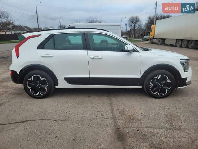 Белый Киа Niro, объемом двигателя 0 л и пробегом 107 тыс. км за 22700 $, фото 1 на Automoto.ua