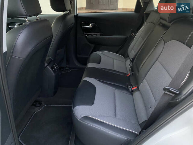 Белый Киа Niro, объемом двигателя 0 л и пробегом 21 тыс. км за 21999 $, фото 57 на Automoto.ua