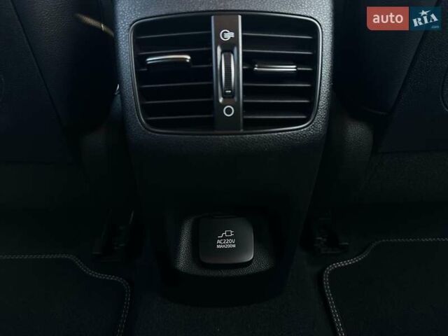 Білий Кіа Niro, об'ємом двигуна 0 л та пробігом 31 тис. км за 24800 $, фото 85 на Automoto.ua