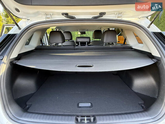 Белый Киа Niro, объемом двигателя 0 л и пробегом 115 тыс. км за 18900 $, фото 28 на Automoto.ua