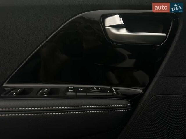 Белый Киа Niro, объемом двигателя 0 л и пробегом 52 тыс. км за 24300 $, фото 2 на Automoto.ua