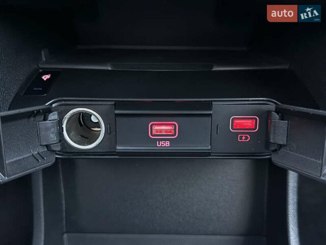 Белый Киа Niro, объемом двигателя 0 л и пробегом 44 тыс. км за 24900 $, фото 80 на Automoto.ua