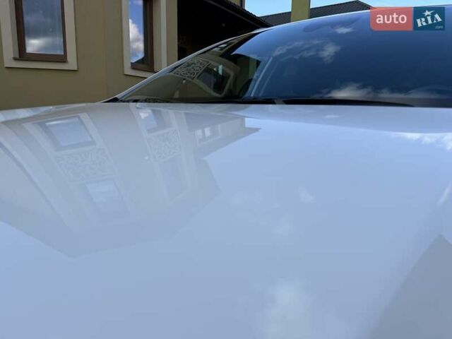 Белый Киа Niro, объемом двигателя 0 л и пробегом 94 тыс. км за 21900 $, фото 17 на Automoto.ua