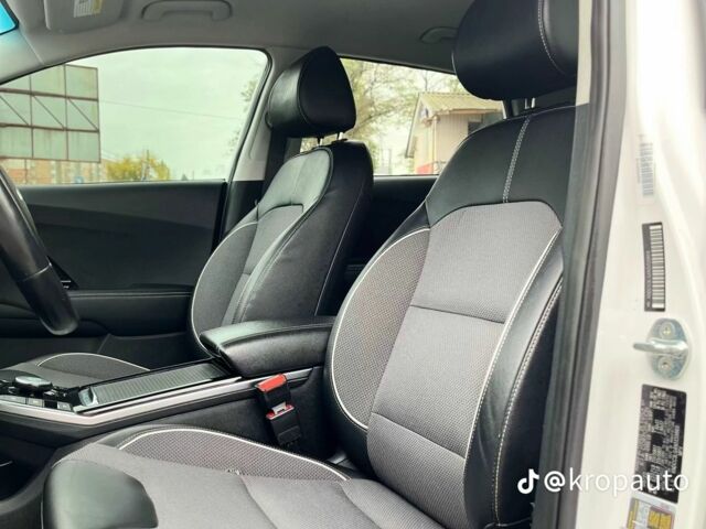 Кіа Niro 2022 у Кропивницькому (Кіровограді) на Automoto.ua Білий Кіа Niro, об'ємом двигуна 0 л та пробігом 68 тис. км за 20600 $, фото 7 на Automoto.ua