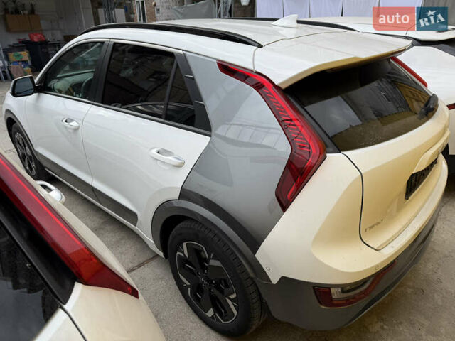 Белый Киа Niro, объемом двигателя 0 л и пробегом 26 тыс. км за 26500 $, фото 4 на Automoto.ua
