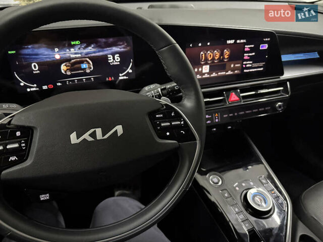 Білий Кіа Niro, об'ємом двигуна 1.58 л та пробігом 40 тис. км за 35000 $, фото 16 на Automoto.ua