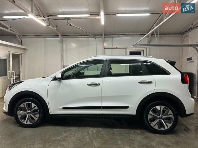Белый Киа Niro, объемом двигателя 0 л и пробегом 52 тыс. км за 24300 $, фото 15 на Automoto.ua