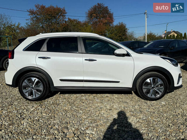 Білий Кіа Niro, об'ємом двигуна 0 л та пробігом 44 тис. км за 24500 $, фото 22 на Automoto.ua