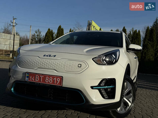 Белый Киа Niro, объемом двигателя 0 л и пробегом 115 тыс. км за 18900 $, фото 1 на Automoto.ua