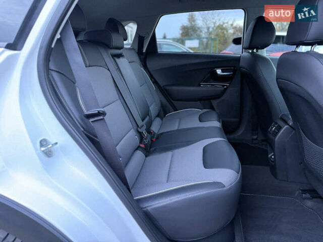 Білий Кіа Niro, об'ємом двигуна 0 л та пробігом 44 тис. км за 24500 $, фото 97 на Automoto.ua